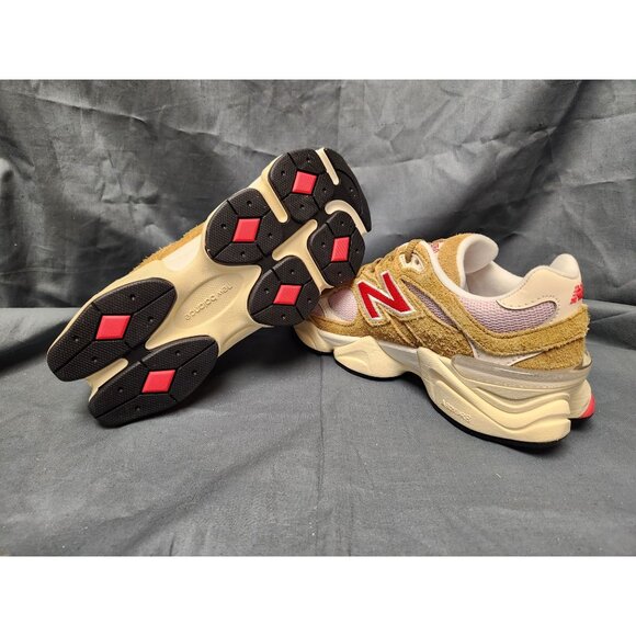 New Balance Girls 9060 Sneakers GC9060VD Beige Pink Size 5 NEW WITH BOX! - Picture 2 of 13